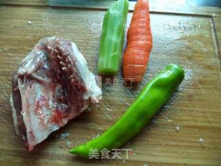 三丁烧鸭的做法步骤：1