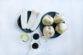 【冬至】宁波的冬至会吃烤菜年糕的做法步骤：1