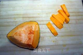 咸蛋黄焗南瓜的做法步骤：1