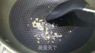 瑶柱马蹄炒蚕豆的做法步骤：5