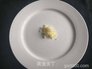 浙江名菜&蒜爆目鱼花的做法步骤：2