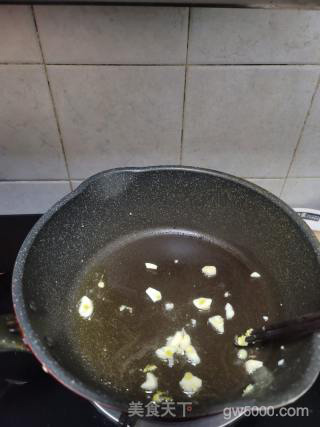 鸡蛋青菜炒年糕的做法步骤：6