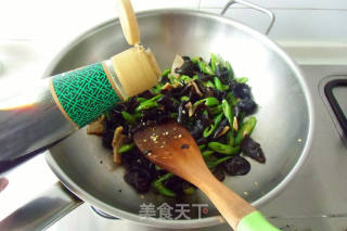 辣椒炒咸肉的做法步骤：7