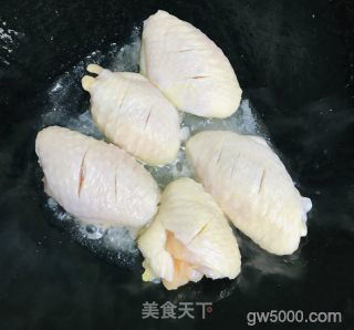 鸡翅炖年糕的做法步骤：3