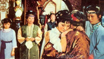 林黛玉知道和贾宝玉的爱情需要助力，为什么不求助贾母？