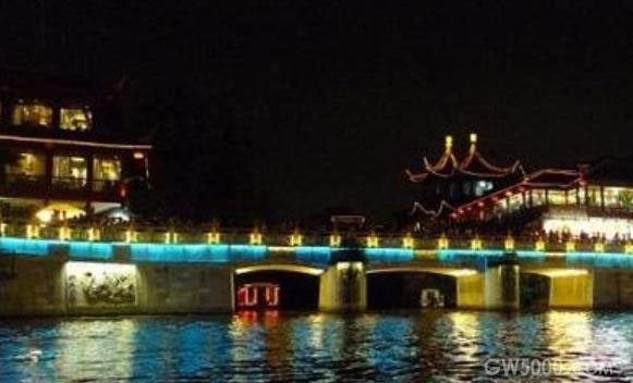 李太白跳月的故事