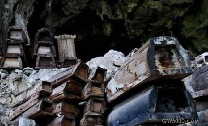 民间故事：棺材藏宝的传说